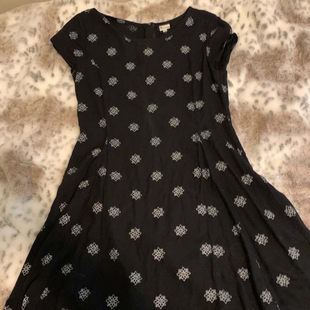 Short sun dress. Fits very well!